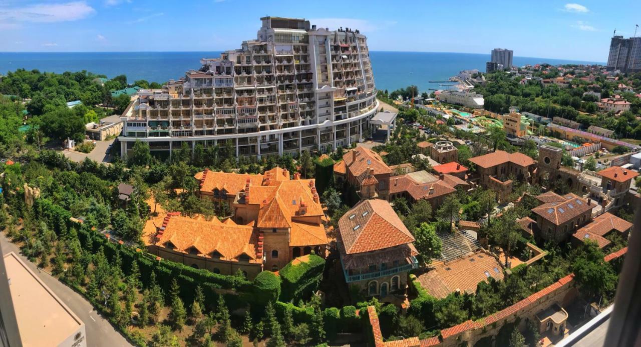 אודסה Gagarin Plaza Luxury Sea View Apartments מראה חיצוני תמונה