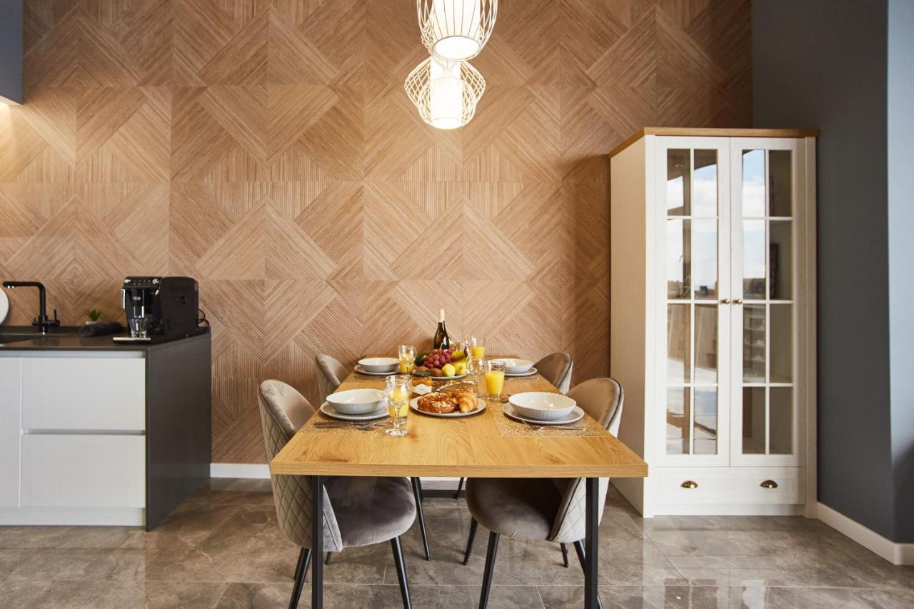 אודסה Gagarin Plaza Luxury Sea View Apartments מראה חיצוני תמונה